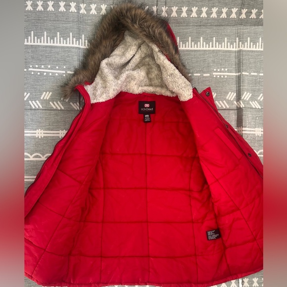 Ecko Unlimited Women’s Red Puffer Jacket with Faux Fur Hood - Picture 4 of 10
